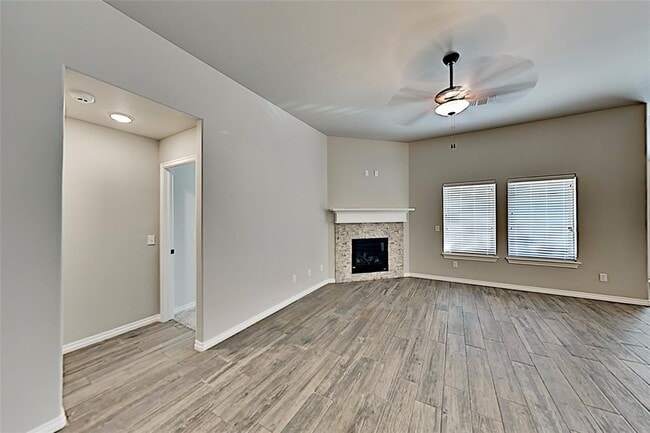 Building Photo - 16008 Iron Ridge Rd