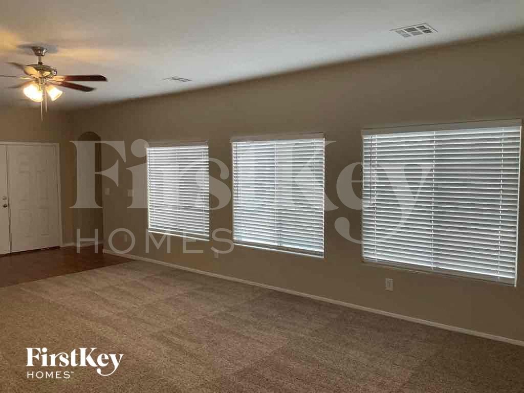 Building Photo - 5134 Tunnel Falls Dr