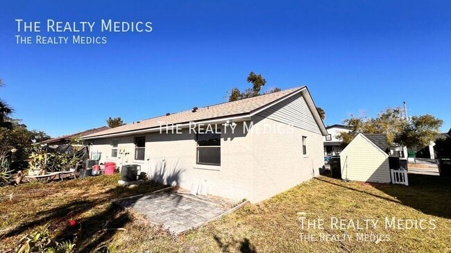 Building Photo - 5520 Charleston St