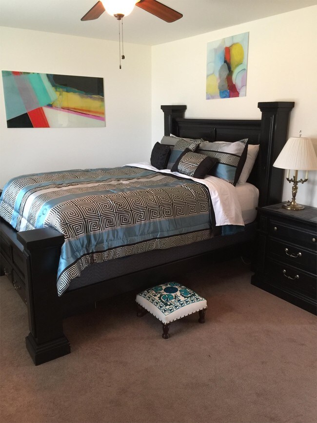 Building Photo - 227 Cheyenne St