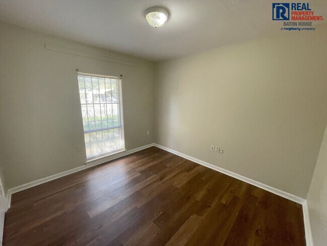 Building Photo - House: Mickens Place