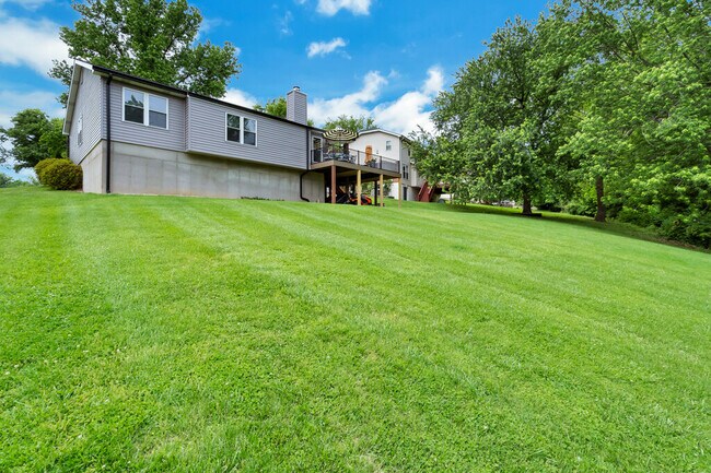 Building Photo - 2947 Meramar Dr
