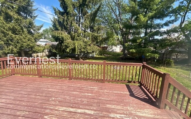 Building Photo - 5042 Bentler Dr