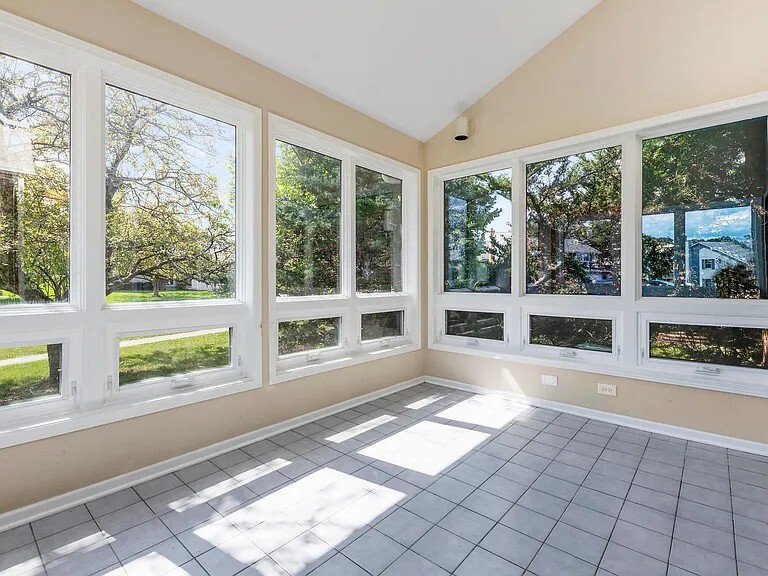 Sun Room - 34191 N Horseshoe Ln