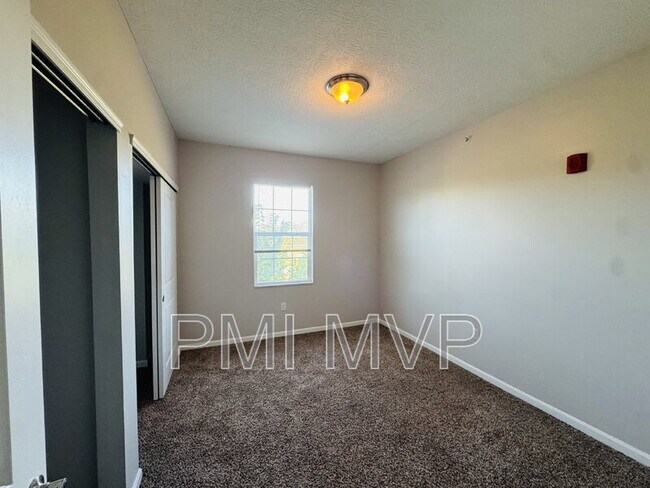 Building Photo - 904 Taylor Station Rd