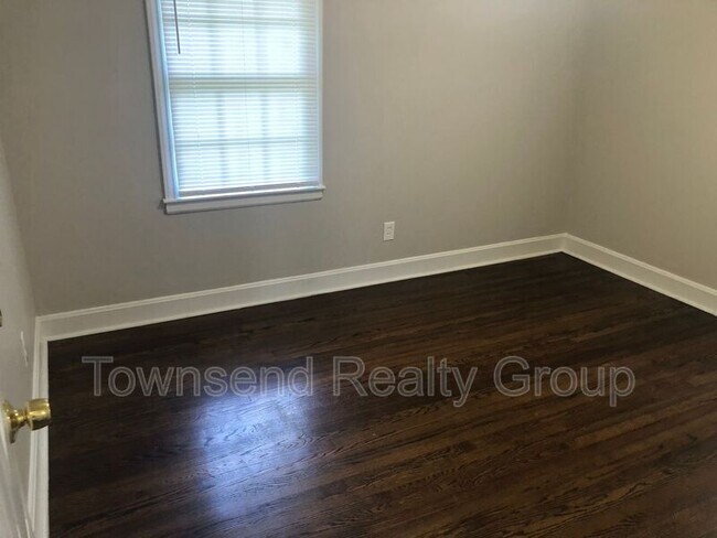 Building Photo - 3024 Amity Garden Ct