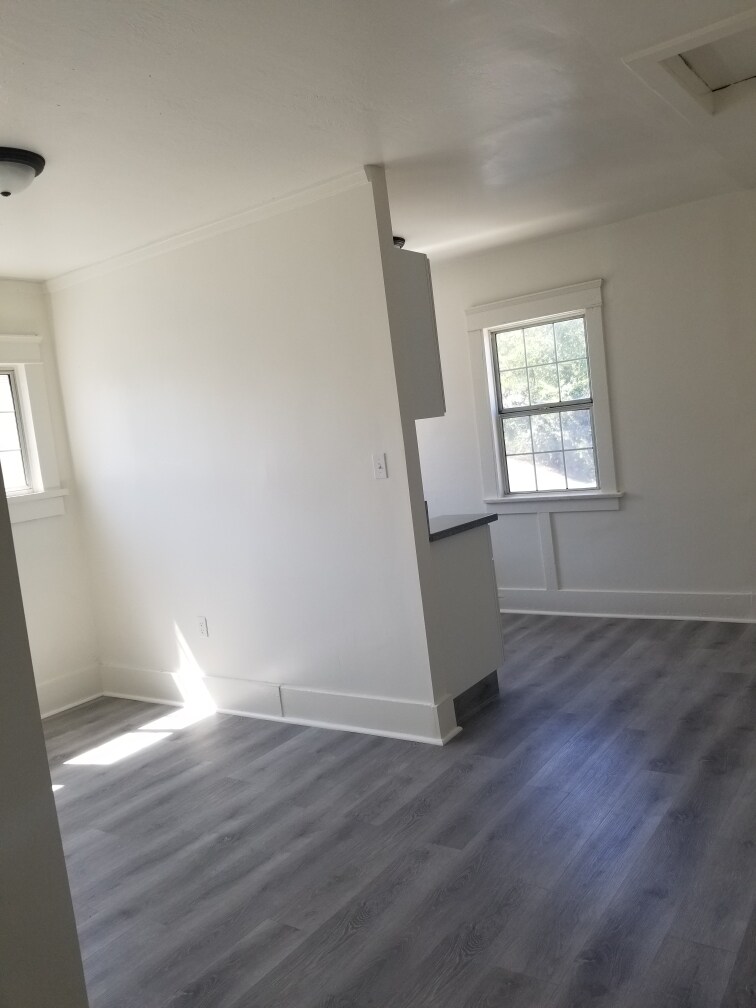 Building Photo - 1116 Magnolia Ave