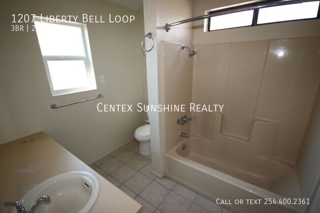 Building Photo - 1207 Liberty Bell Loop