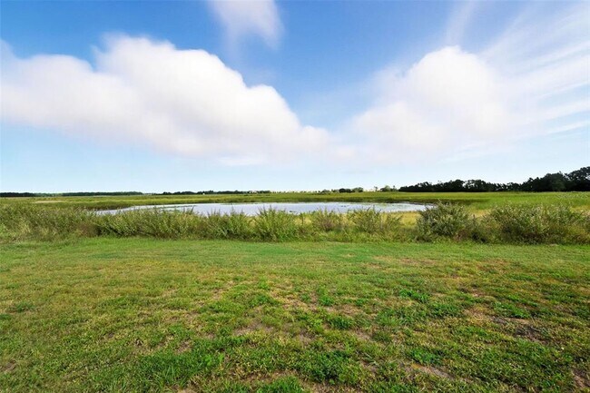 Building Photo - 724 Daring Dr