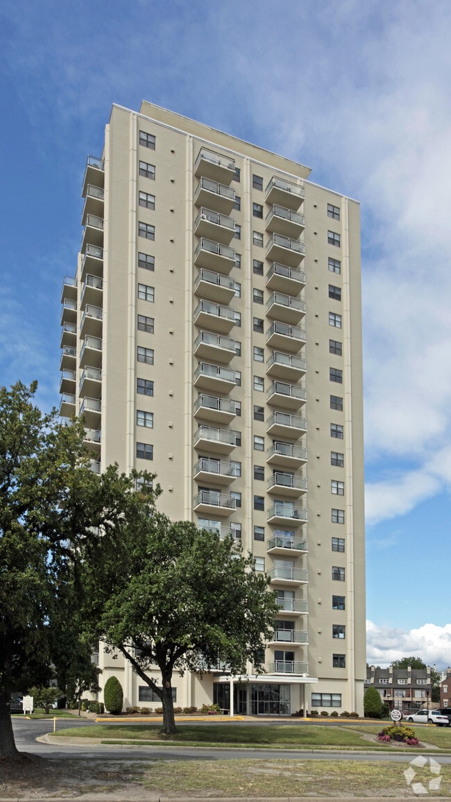 The Crawford 1 Crawford Pky Portsmouth VA 23704 Apartment Finder