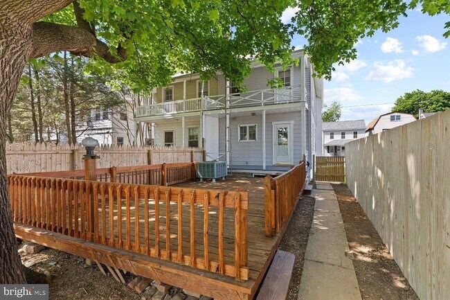 Building Photo - 151 S Grant St