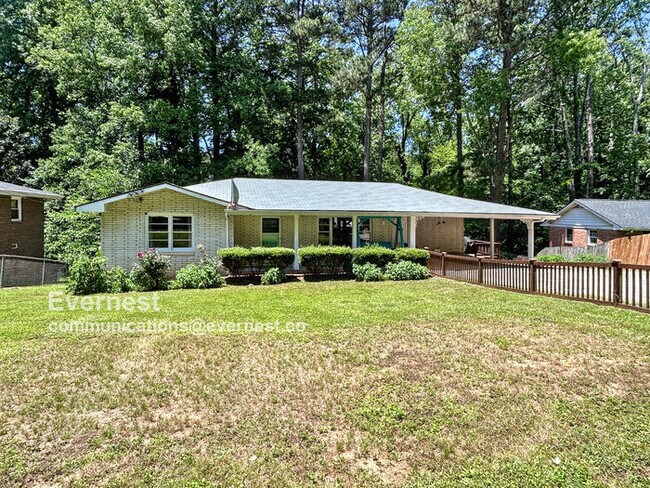 Primary Photo - 1584 Camelot Cir