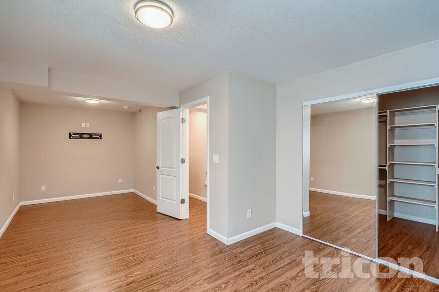 Building Photo - 20430 E Bellewood Pl
