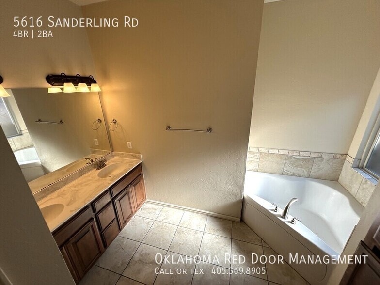 Building Photo - 5616 Sanderling Rd