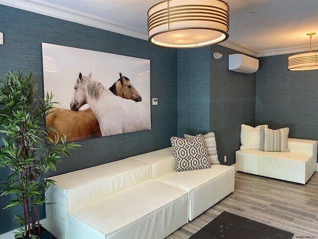 Building Photo - 77 Van Dam St