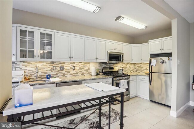 Building Photo - 10500 ROCKVILLE PIK