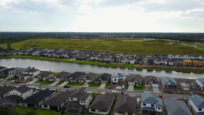 Building Photo - 6387 Grandview Hill Ct