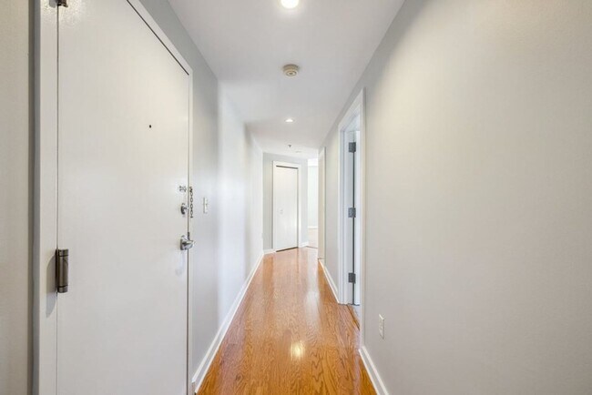 Building Photo - 538 Commonwealth Ave