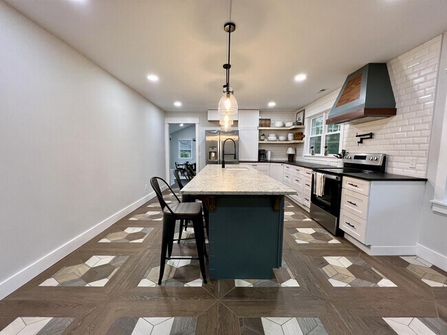 Building Photo - 2609 Old Spartanburg Rd