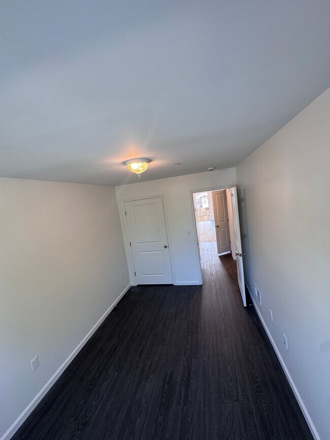 Building Photo - 3-42 B 46 St