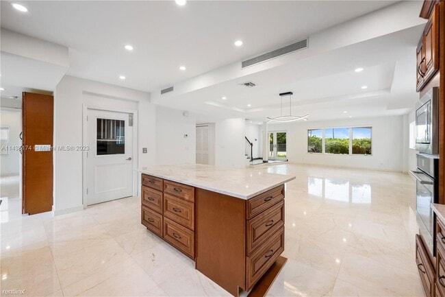 Building Photo - 5 br, 5.5 bath House - 1807 N Fort Lauderd...