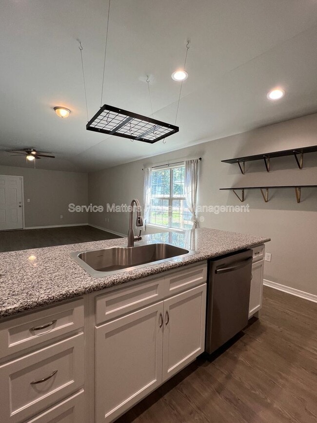 Building Photo - 3214 Electra Dr