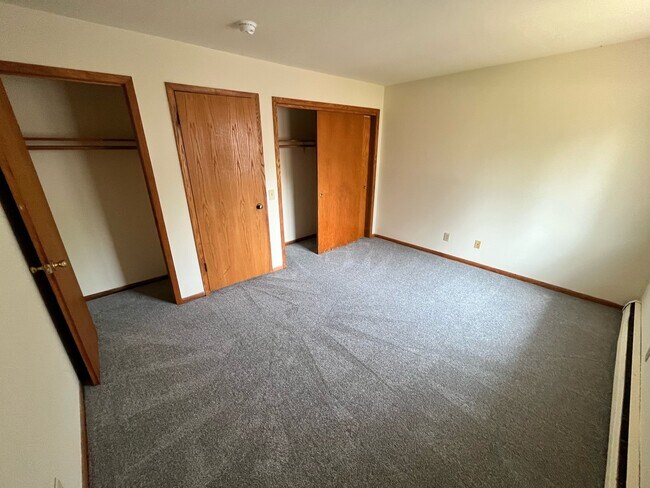 Building Photo - 600 Femrite Dr