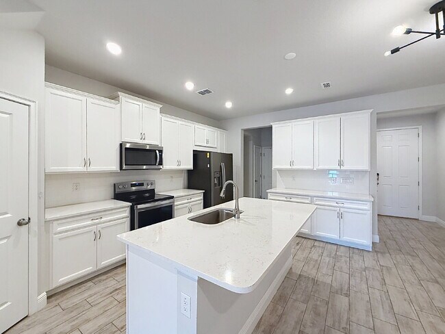 Building Photo - 6008 Grand Sonata Ave