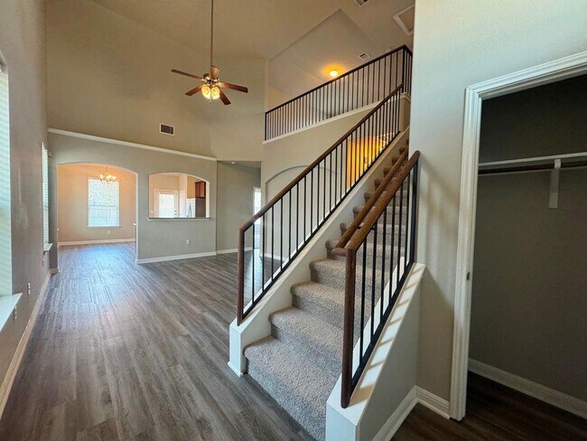 Building Photo - 120 Kingfisher Ln