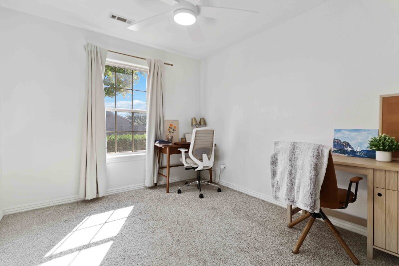 Building Photo - 3000 SW Wentworth Ave