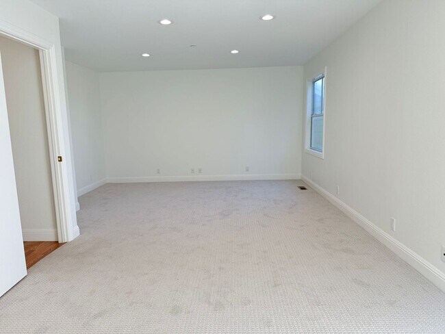 Building Photo - ? Elegant & Expansive Redwood City Home – ...