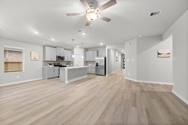 Building Photo - 6338 Brazos Trl Dr