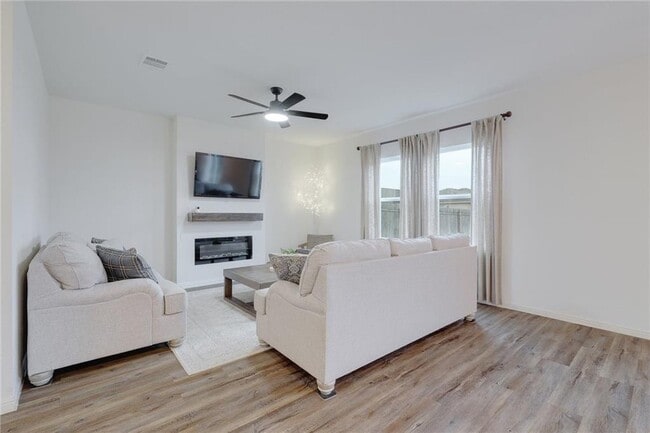 Building Photo - 910 Bunton Reserve Blvd