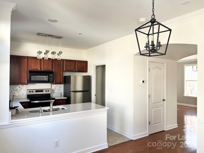 Building Photo - 630 Old Meeting Way