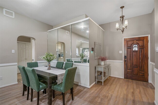 Building Photo - 31203 Baker Lake Dr