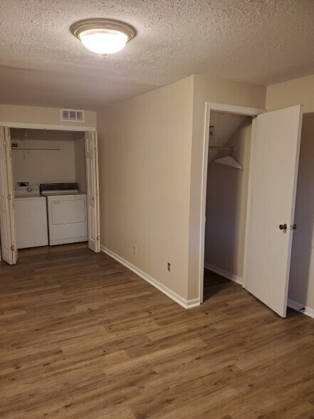 extra storage - 4460 Santa Barbara