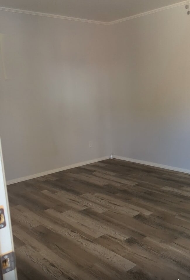 Building Photo - 1311 1/2 21st St