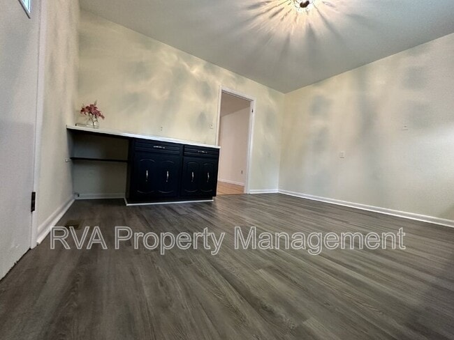 Building Photo - 12070 Karen Dr