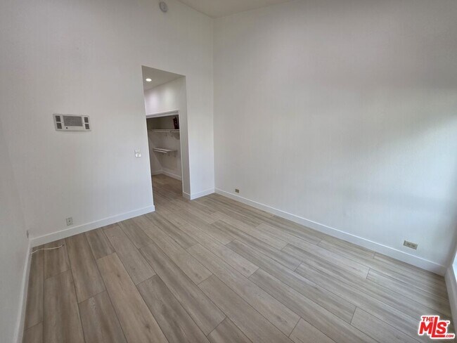 Building Photo - 1440 Veteran Ave