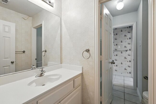 Building Photo - 4501 Sandra Lynn Dr