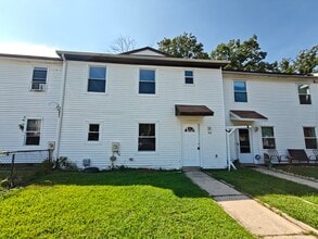 Building Photo - 88 Berkshire Rd