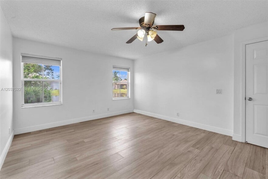 Building Photo - 1918 Andromeda Ln