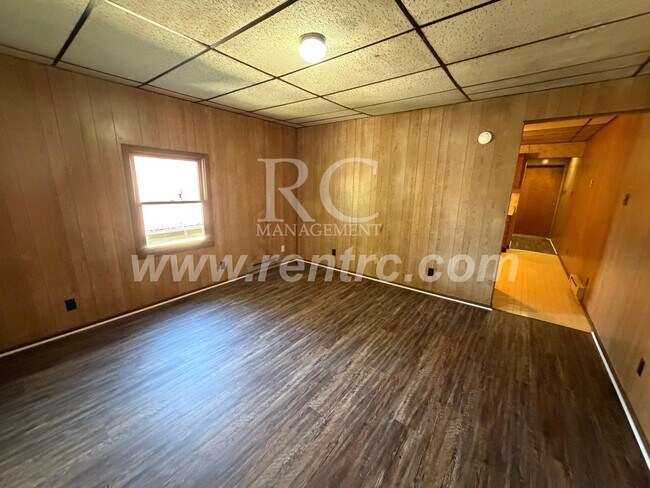 Building Photo - 1307-C Lape-