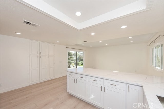 Building Photo - 45 Cedarlake