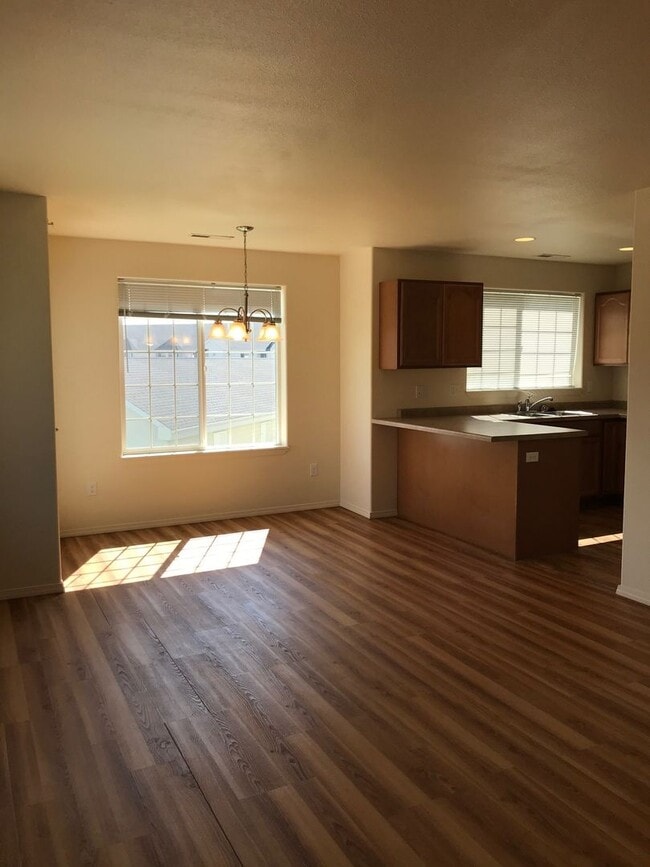 Building Photo - 1 Bedroom 1 Bathroom Condo