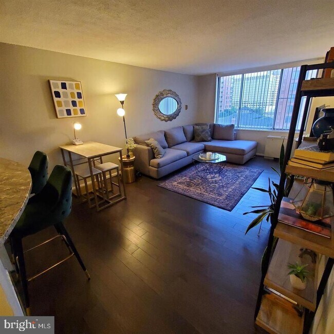 Building Photo - 11801 Rockville Pike