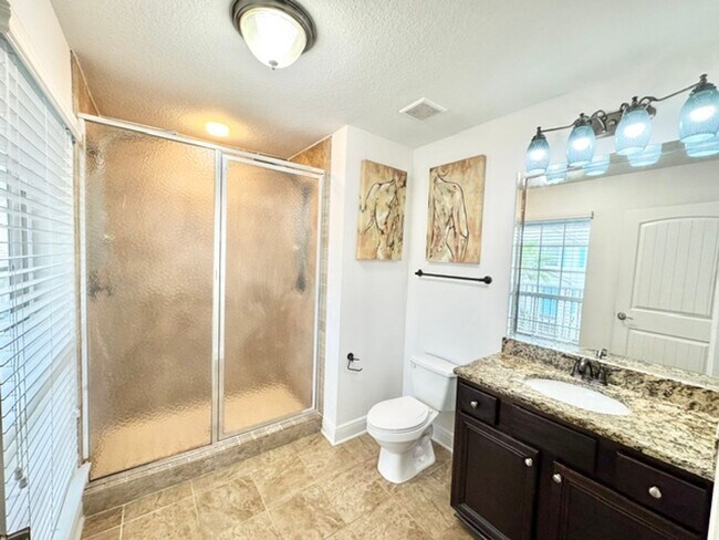 Building Photo - 104 Golf Villa Dr