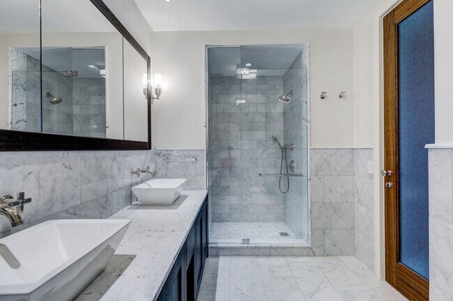 Building Photo - 300 International Drive