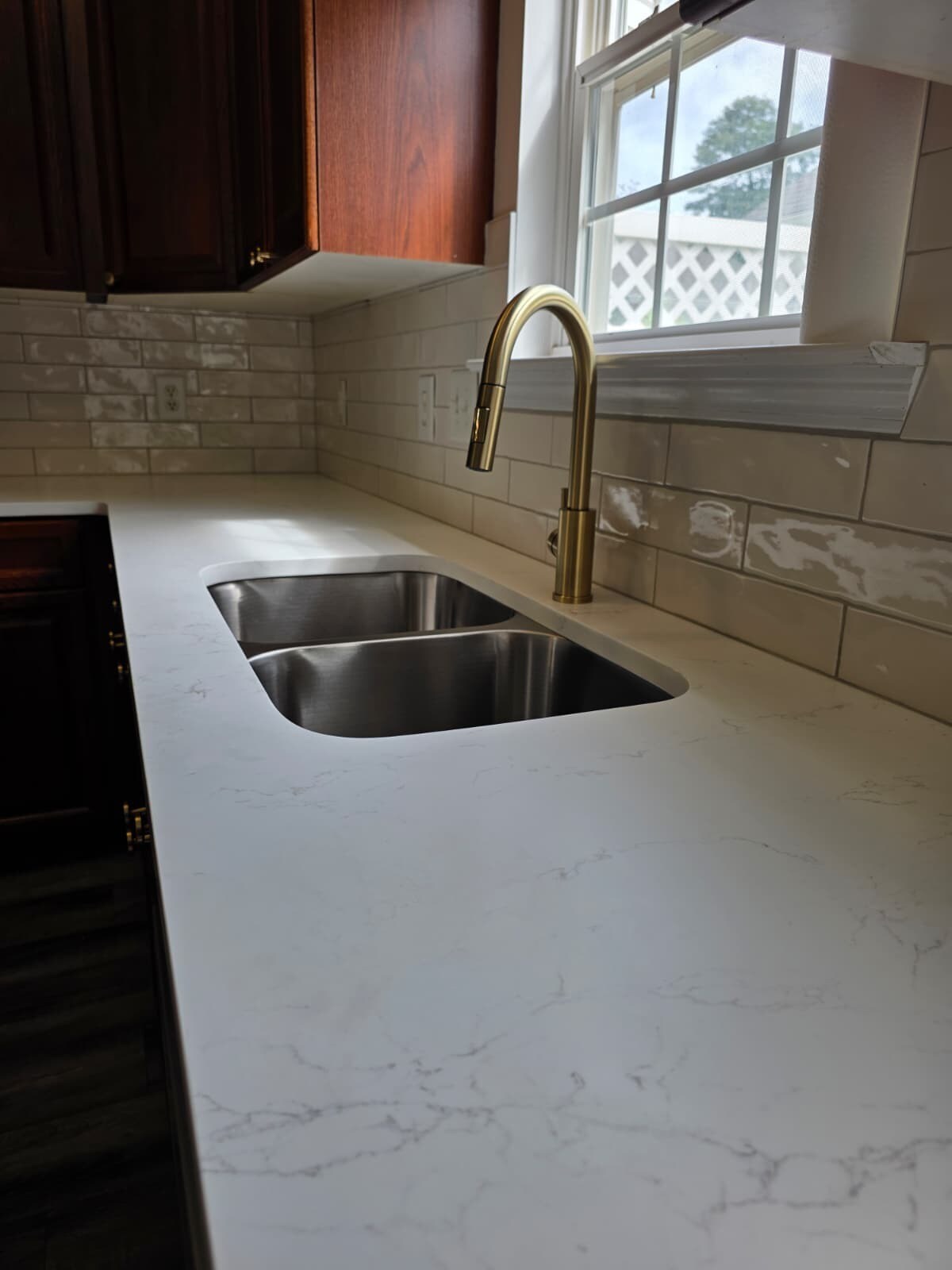 Building Photo - 7025 Sunnywood Dr