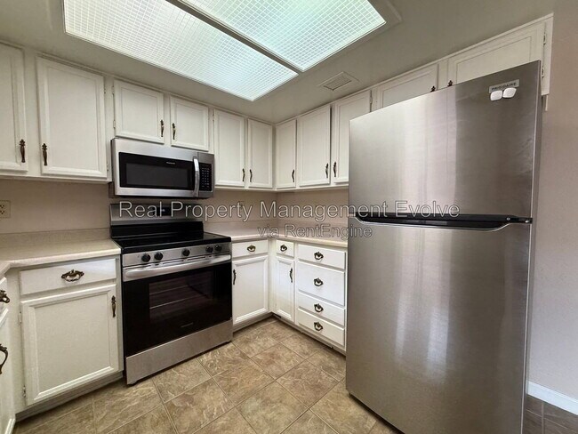 Building Photo - 18211 N 40th Pl
